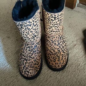 UGG BOOT Size 6